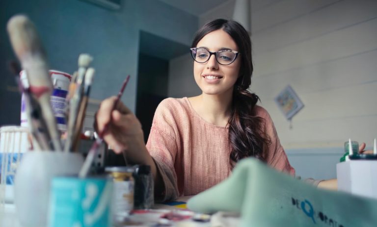 Empleo juvenil industrias culturales y creativas